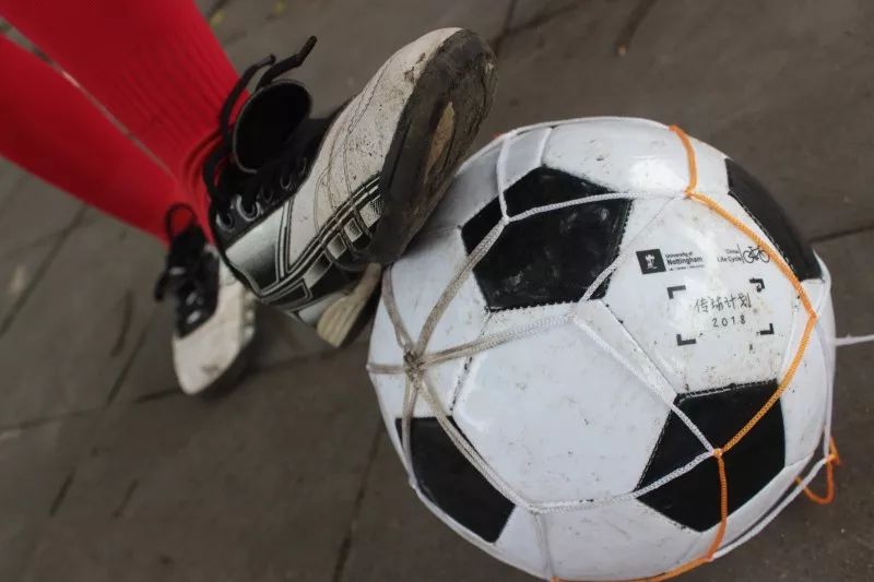 携手“传球”，与爱同行