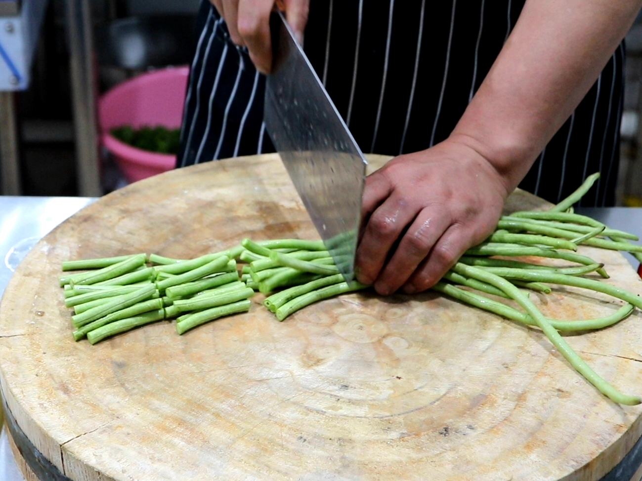 豆角凉拌好吃还是炒着有营养,凉拌豆角最美味的做法