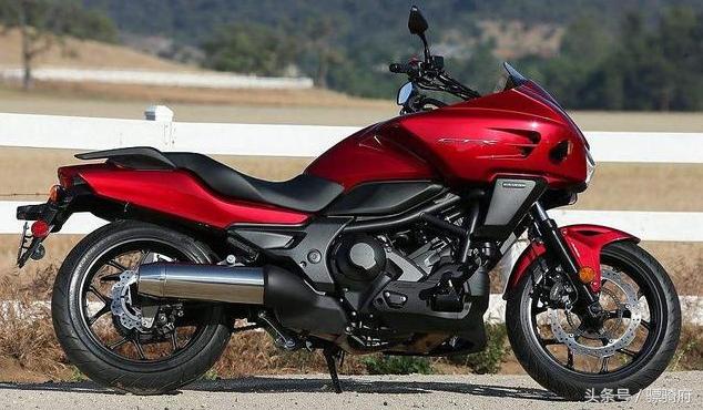 摩托车当中太子，巡航，咖啡这些车型的分类依据是什么