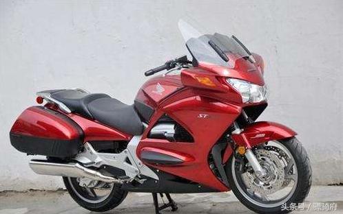 摩托车当中太子，巡航，咖啡这些车型的分类依据是什么