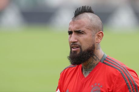 曼联5将今夏可能转会离队！穆帅因一忧虑与曼城同时拒买拜仁铁腰