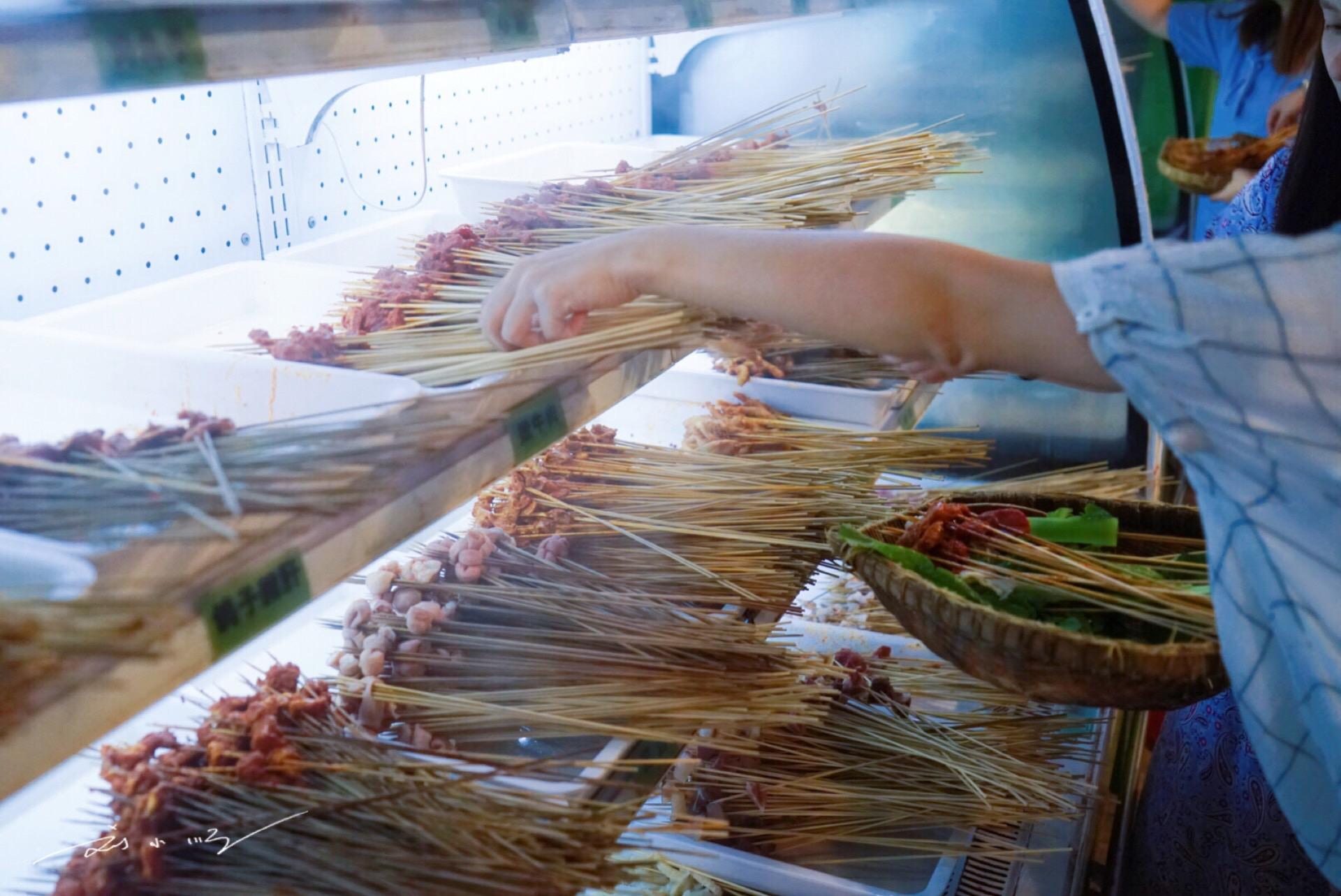 成都特色串串网红店,成都网红串串店前三名