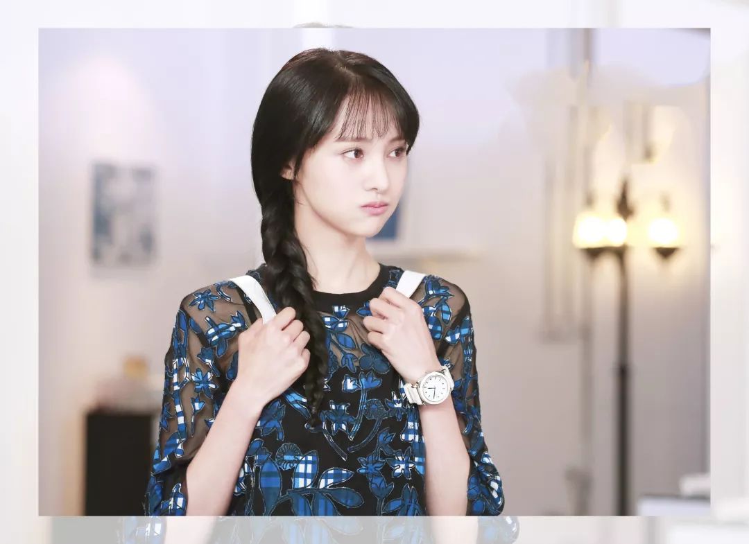 赵薇曾经凭借一部还珠格格而爆火,赵薇1998年和还珠格格的不解之缘