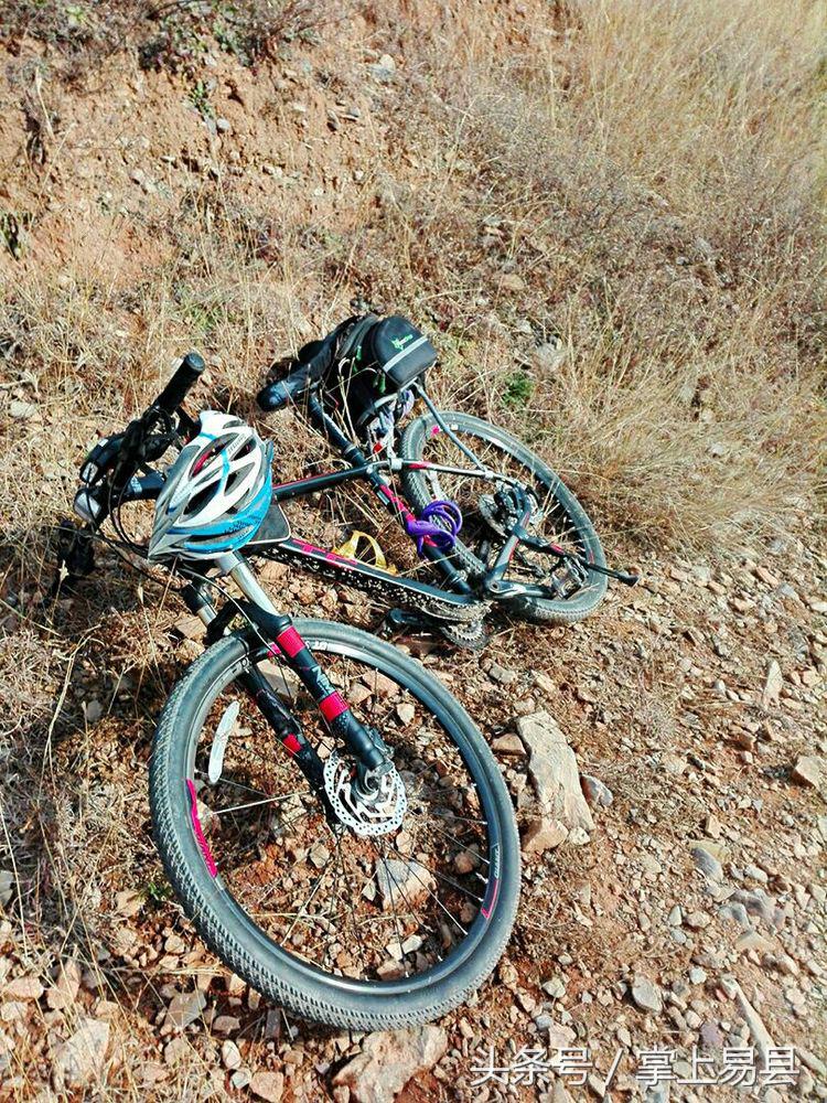 窟窿山,凤凰山星月