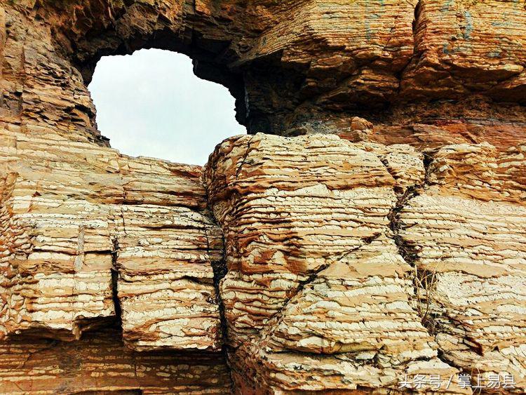 窟窿山,凤凰山星月