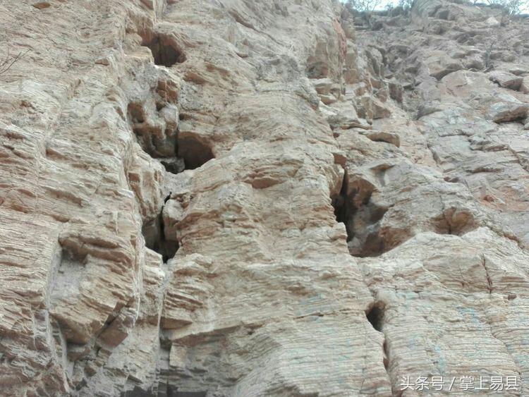 窟窿山,凤凰山星月