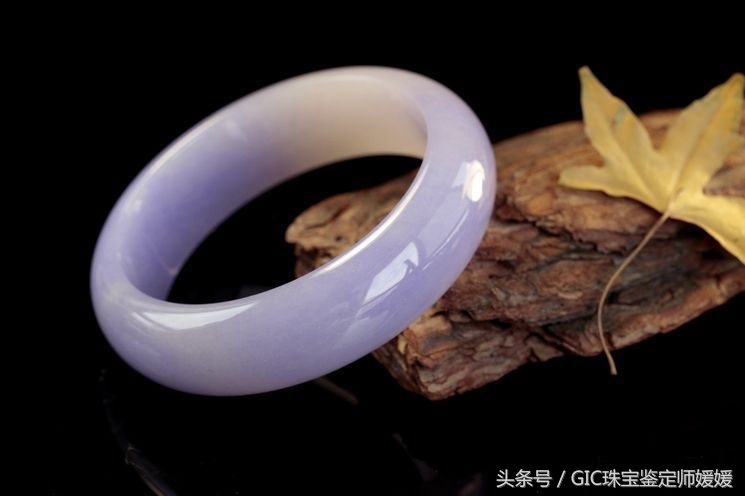 翡翠的颜色分为哪些种类,翡翠哪种颜色好看