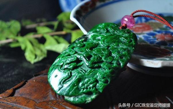 翡翠的颜色分为哪些种类,翡翠哪种颜色好看