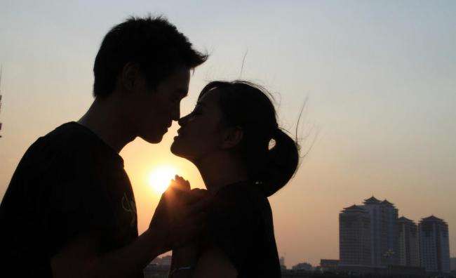 怎么改变情商低的男朋友,7点秘诀让女人对你死心塌地