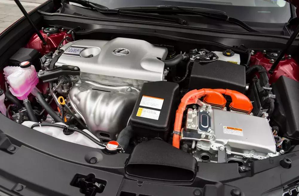 从“配角”到“C位”，雷克萨斯ES这30年经历了什么？｜下集