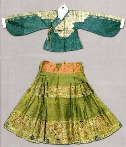 齐腰襦裙是什么朝代的衣服,襦裙有什么特点