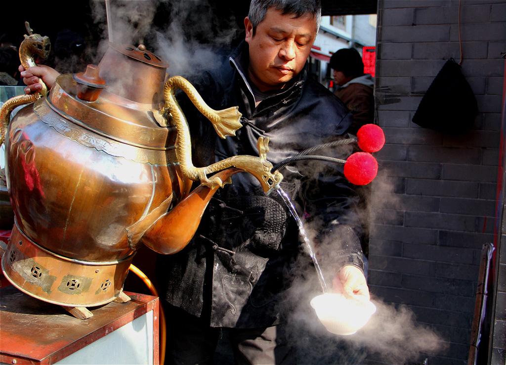 天津龙嘴壶茶汤,龙嘴大铜壶茶汤古文化街