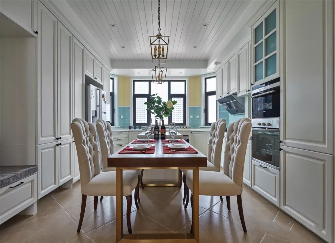 装修风格美式一厅三房,小户型美式轻奢3室2厅装修效果图