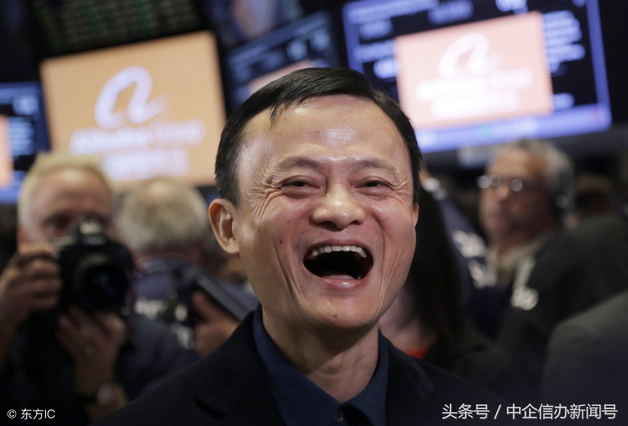 消费陷阱正在吞噬着年轻人的未来,央评过度消费正在摧毁年轻人