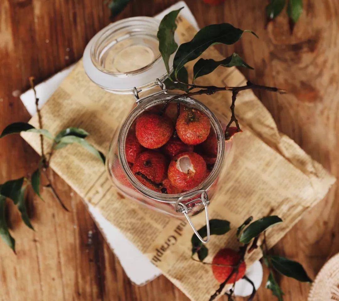 天气丹美白安瓶和美白精华哪个好,夏日美白小技巧