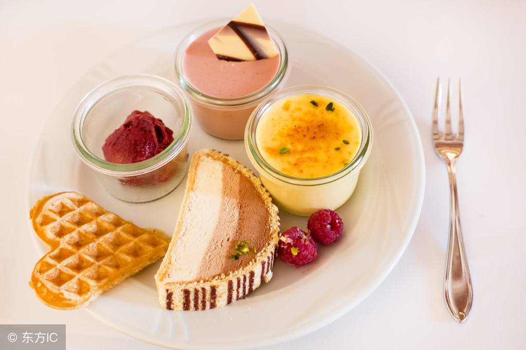 明明很想睡却睡不着图片,明明很想睡却睡不着吃点什么药