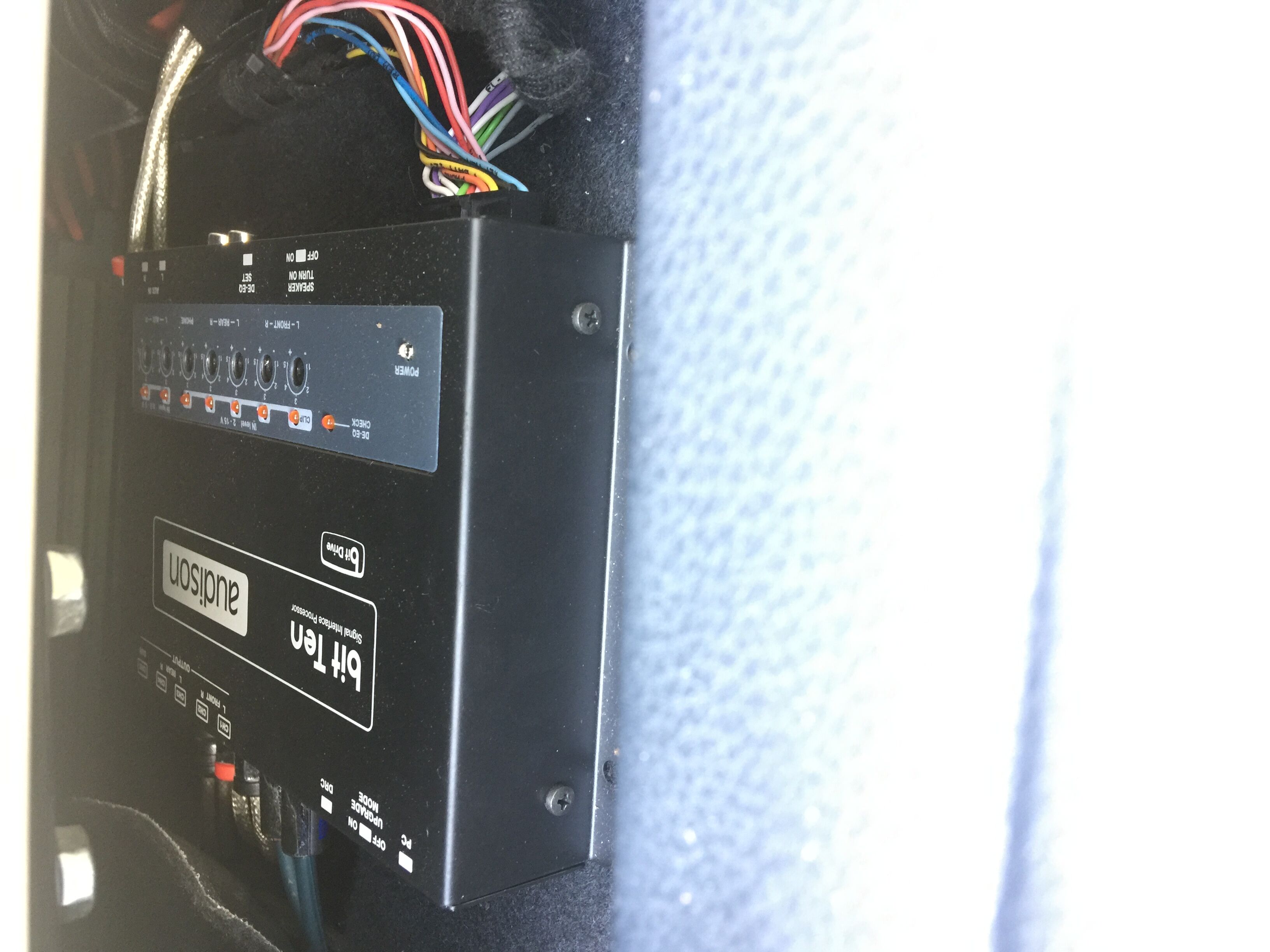 原车音响有低噪声正常吗,2022款汉兰达尊贵版音响效果怎样