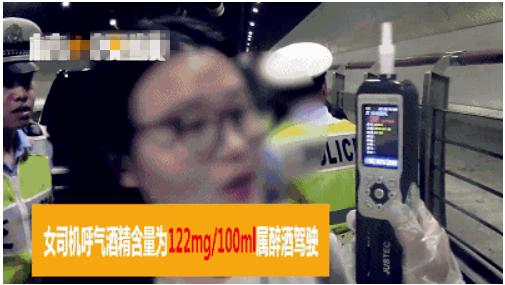 哺乳期宝妈喝酒,挤出母乳丢掉是多此一举!真正的补救措施有这些