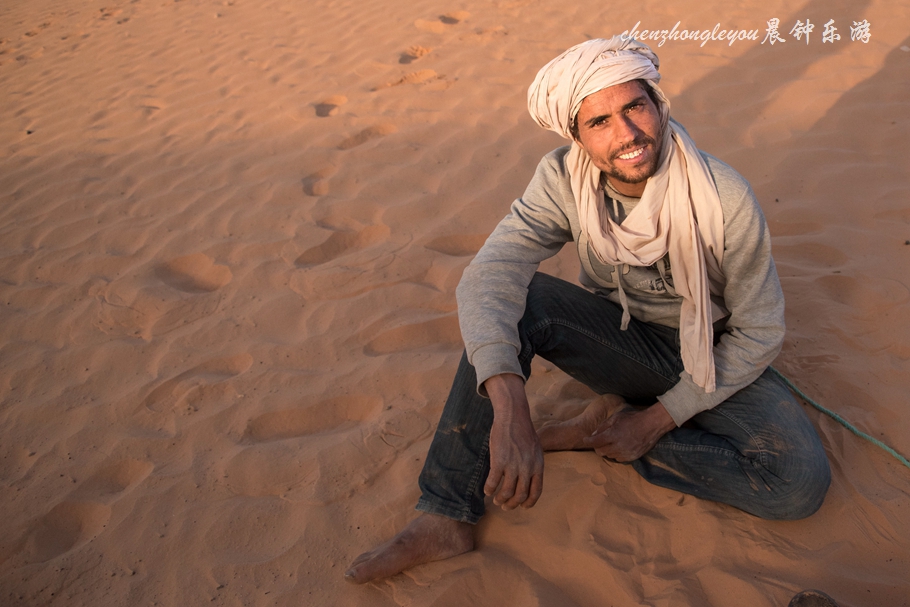 在撒哈拉沙漠看璀璨星空,在撒哈拉三毛书评