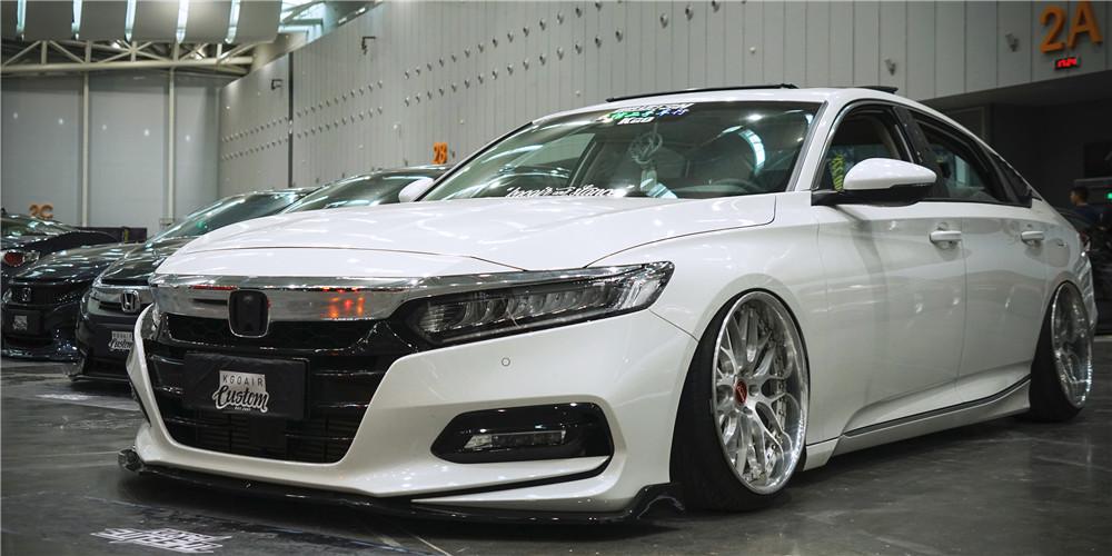 本田10代雅阁国内首改,花费7万将车打造成精品姿态!