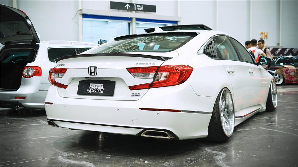 本田10代雅阁国内首改,花费7万将车打造成精品姿态!