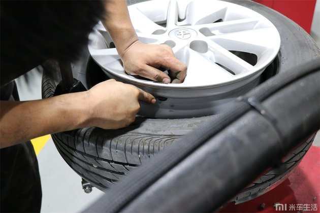 70迈胎压监测安装视频,70迈胎压监测仪使用说明书