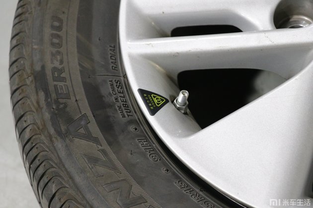 70迈胎压监测安装视频,70迈胎压监测仪使用说明书