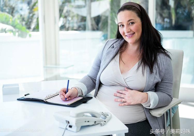 怀孕后驼背脖子前倾什么原因,怀孕中期弯腰驼背对胎儿有影响吗