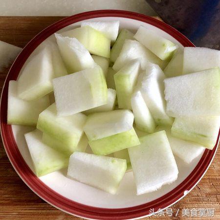 女生来大姨妈饭怎么吃,女生来大姨妈吃什么开胃