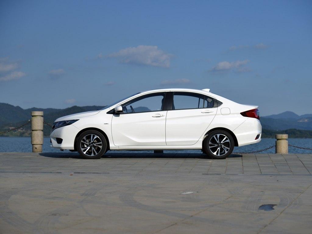 三厢飞度没劲,本田飞度三厢就是开不坏