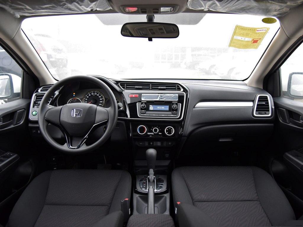 三厢飞度没劲,本田飞度三厢就是开不坏