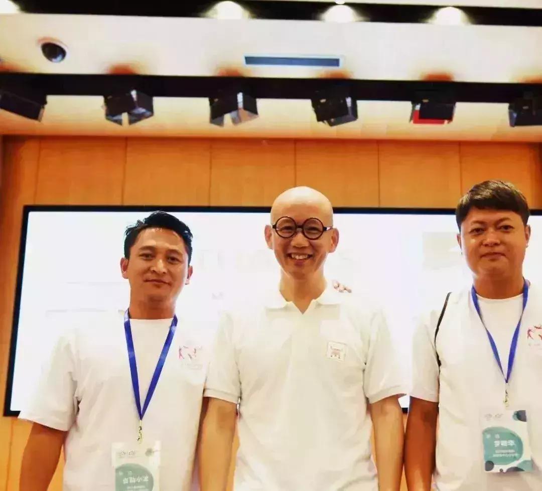 唤醒你心中的巨人的书,读《唤醒心中的巨人》