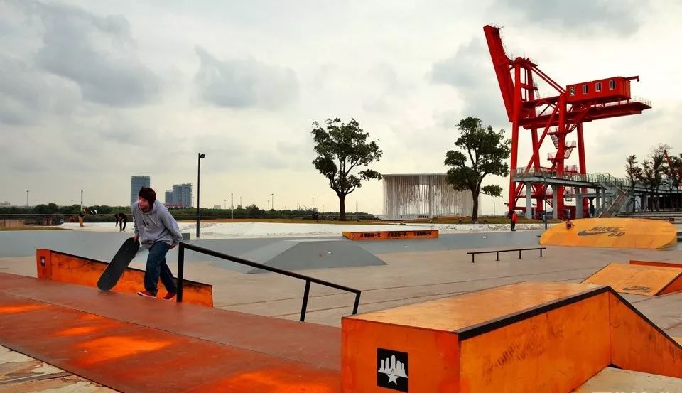 涓婃捣寰愭眹娌圭綈鑹烘湳涓績闂ㄧエ浠锋牸,寰愭眹娌圭綈鑹烘湳鍏洯闂ㄧエ鎶栭煶鍥㈣喘