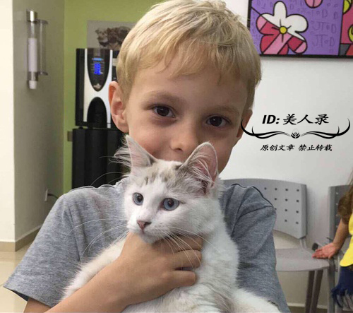 内马尔的儿子胖成这个样子,内马尔儿子发福