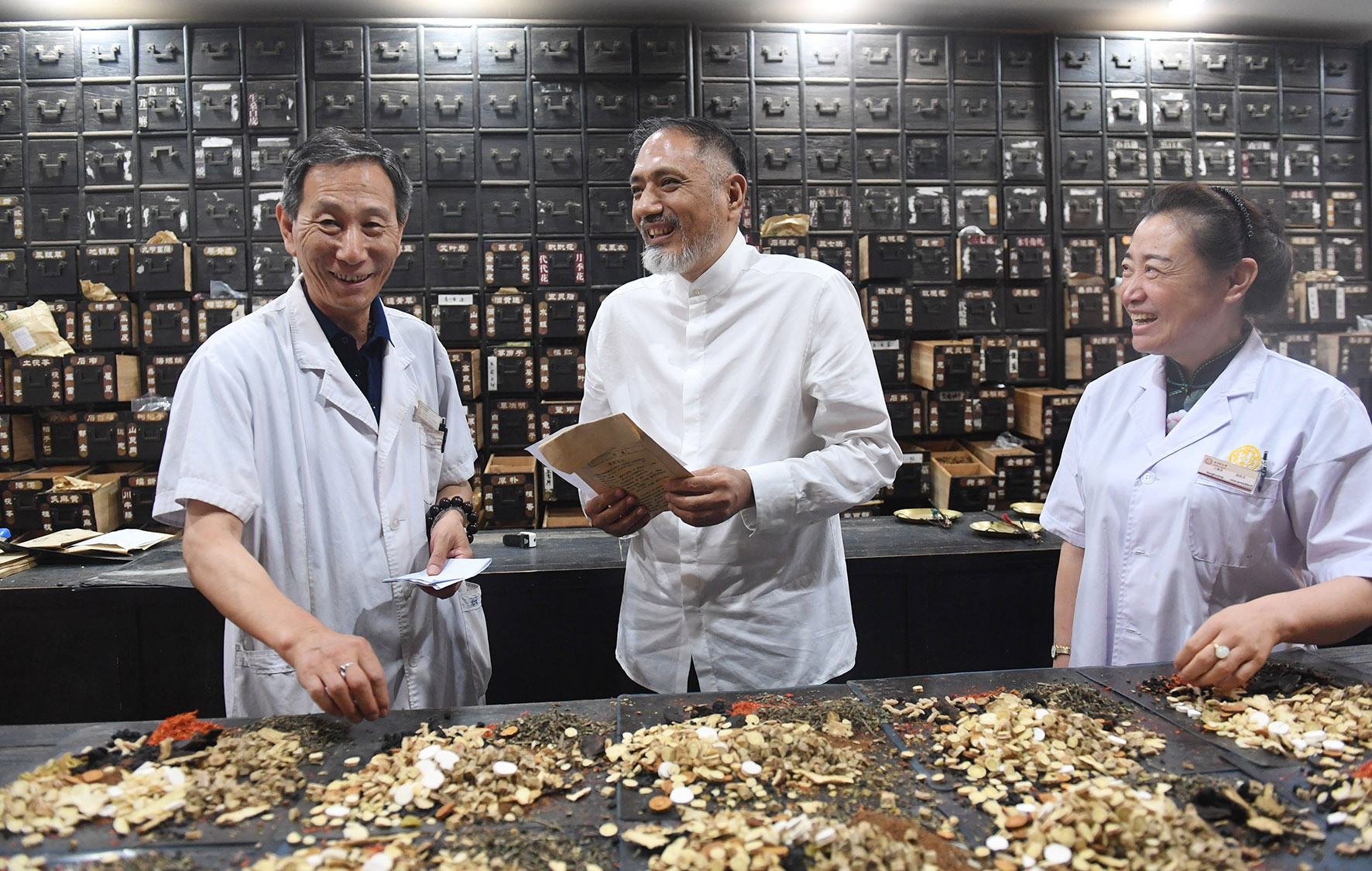 北京同仁堂医生关庆维,北京同仁堂坐诊老中医关庆维