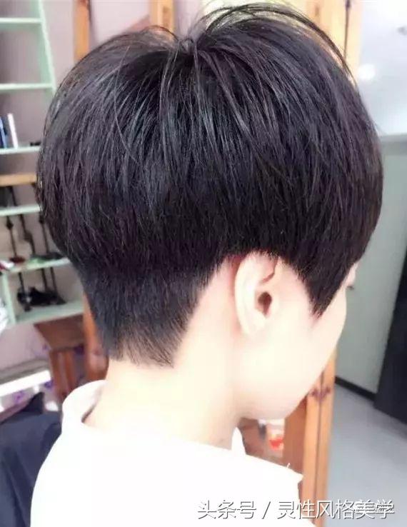 适合圆脸女生露耳朵短发发型,头发少适合的露耳短发发型