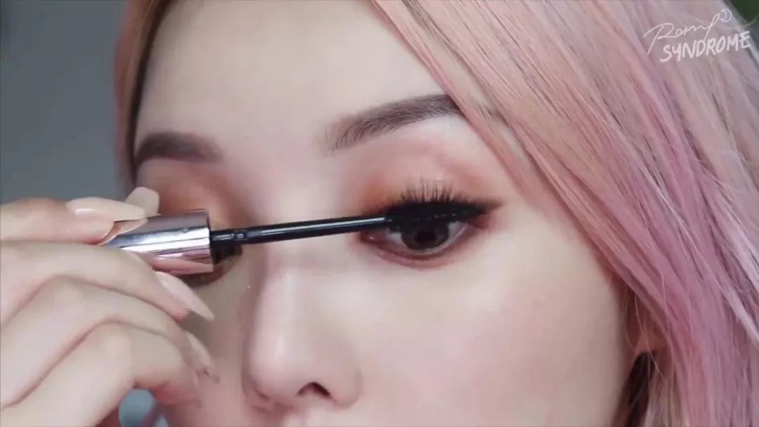 pony推荐精致眼妆,pony化妆技巧视频