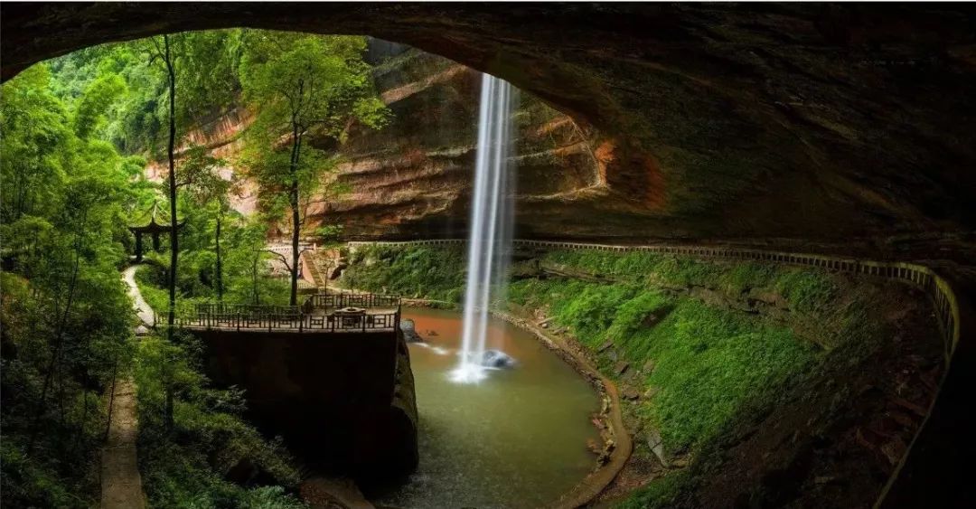 乐山夏天旅游,乐山的风景真美丽