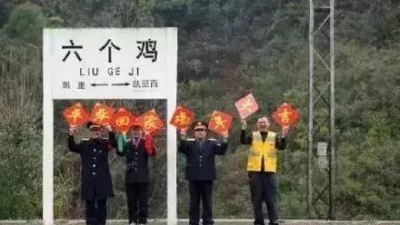 朋友打电话说她快到高潮了,让我出来一下……