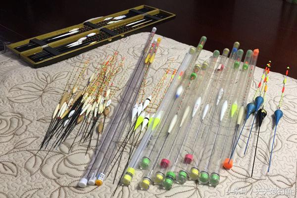 钓鱼时应该怎么选择浮漂,钓鱼老手都说调漂桶没有用实话吗