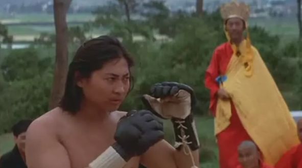 成龙林正英洪金宝一起走路的电影,洪金宝林正英合作的经典影片