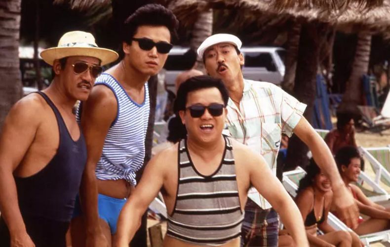 成龙林正英洪金宝一起走路的电影,洪金宝林正英合作的经典影片