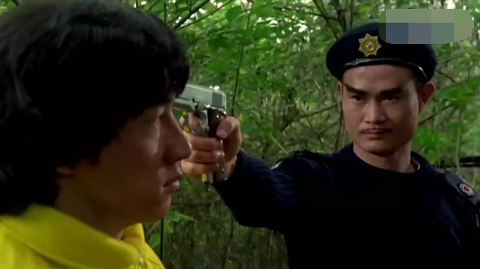 成龙林正英洪金宝一起走路的电影,洪金宝林正英合作的经典影片