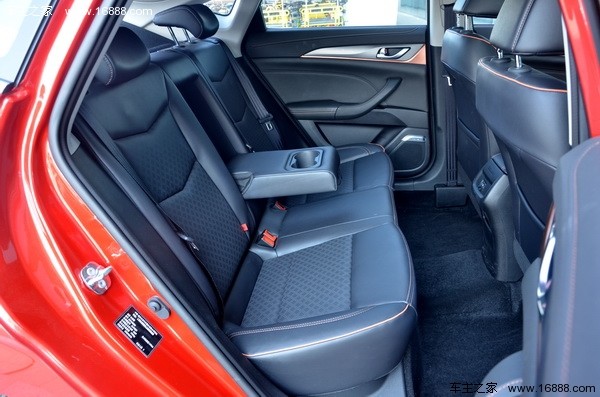 长安逸动xt两厢车16款值得购买吗,长安两厢车逸动xt测评