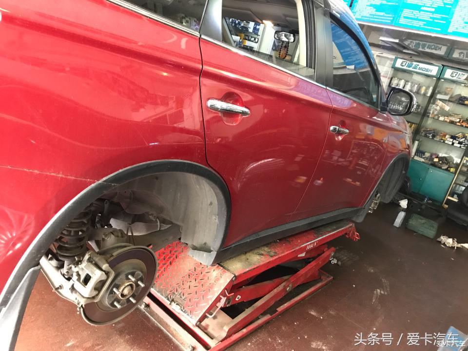 三菱欧蓝德19款的怎么换胎,欧蓝德质保期内轮胎是否免费更换