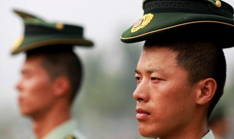 男朋友是军人，当一名军嫂是什么体验？这两位女人的回答截然相反