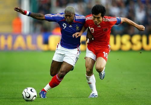 亚足联投票评选亚冠历史最佳10号国足旗帜—郑智遥遥领先