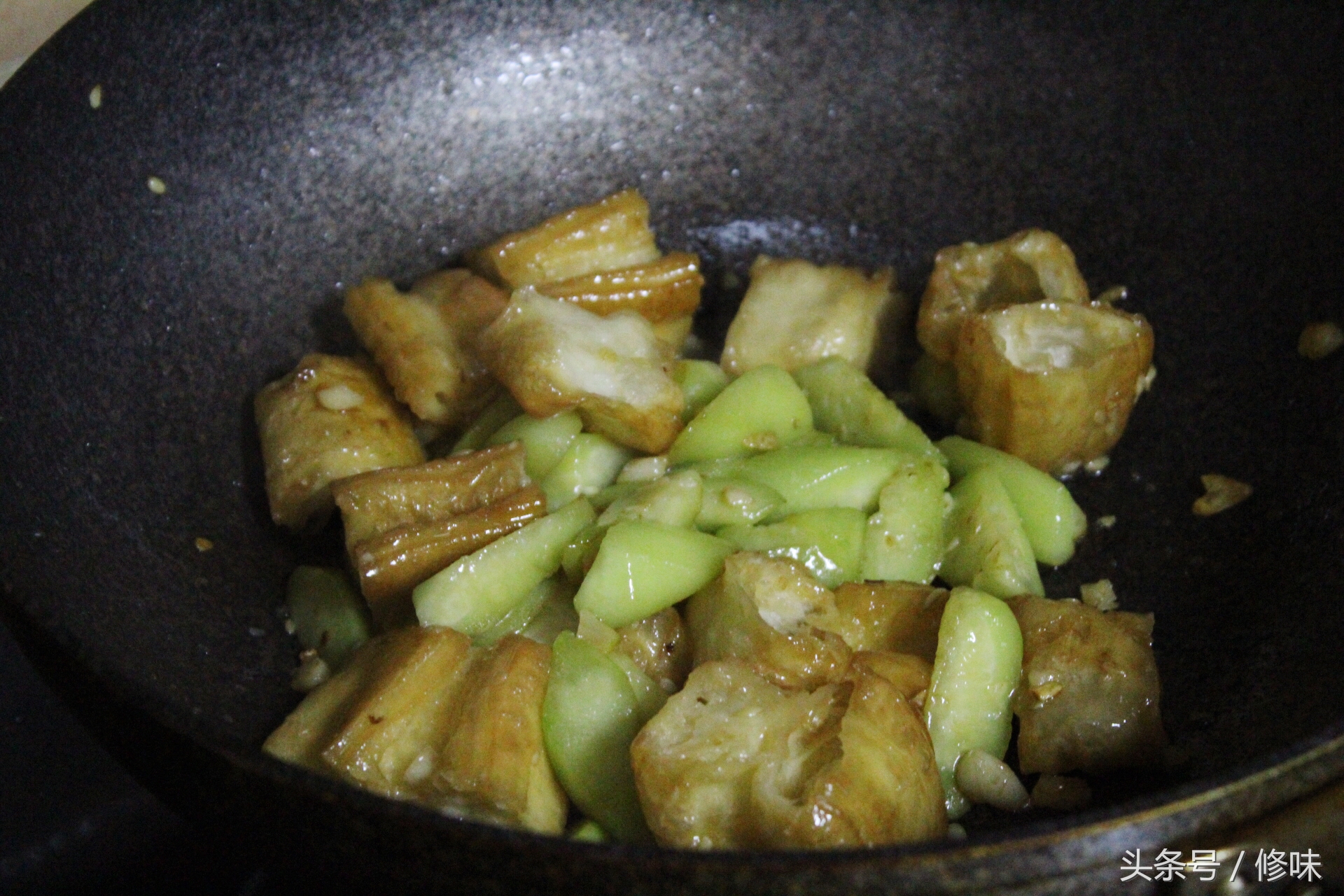 剩下的油条怎么做才能好吃,剩油条怎么做来吃