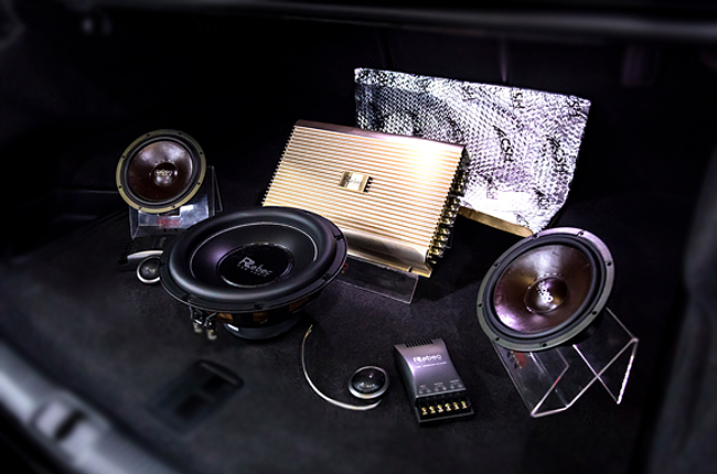 奥迪s3钢琴改装,奥迪s3改装矩阵大灯