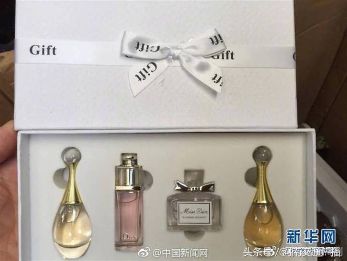 *力暴**！揭秘微商黑代购：1元假香水海外镀金回邮最高卖200